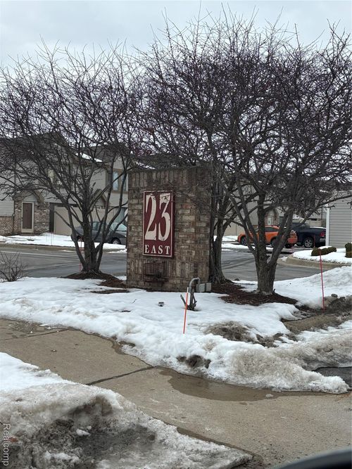 15-50413 Bay Run S, Chesterfield, MI, 48047-4676 | Card Image