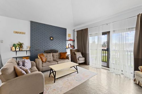 304-720 8th Ave, New Westminster, BC, V3M2R3 | Card Image