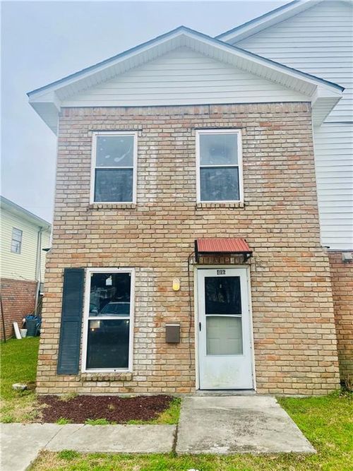 406 Commerce St, Gretna, LA, 70056-7315 | Card Image