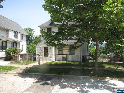 21 Overpeck Ave, Ridgefield Park, NJ, 07660-1812 | Card Image