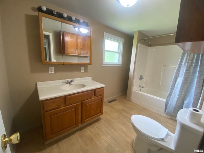 22545 Thompsonville Lake Rd, House other with 3 bedrooms, 2 bathrooms and null parking in Thompsonville IL | Image 19