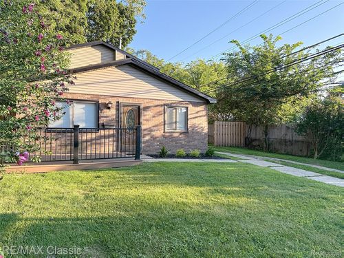 14818 Aubrey, Redford, MI, 48239-3402 | Card Image
