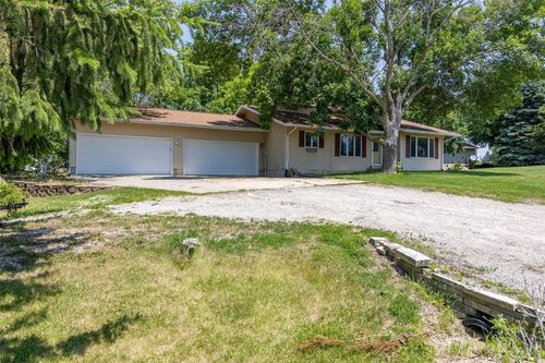 2914 Windy Ridge Rd Ne, Swisher, IA, 52338-9580 | Card Image