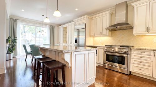 33 Earnshaw Dr, Markham, ON, L6C0E4 | Card Image