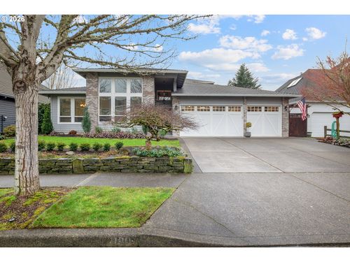 2190 River Heights Cir, West Linn, OR, 97068-4045 | Card Image