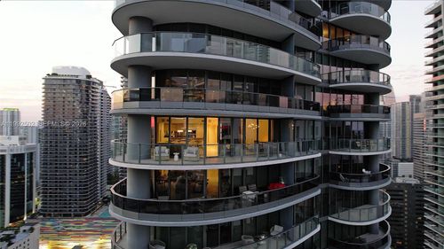 unit-3702-1000 Brickell Plz, Miami, FL, 33131-3865 | Card Image