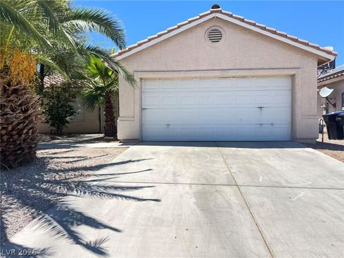 2137 Windhurst St, North Las Vegas, NV, 89032-4826 | Card Image