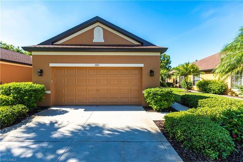 3705 Pino Vista Way, ESTERO, FL, 33928-7100 | Card Image