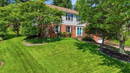 8273 Brittany Pl, Pittsburgh, PA, 15237-6308 | Card Image
