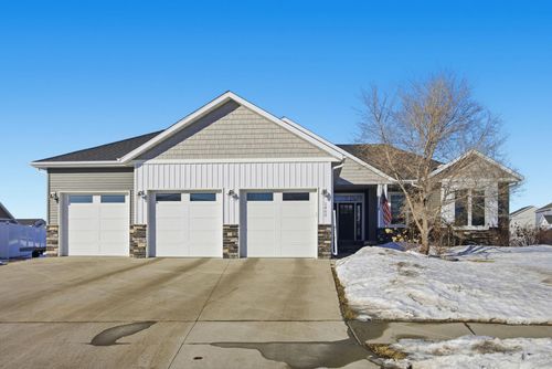 1465 Shawnas Pl, Fargo, ND, 58104-4020 | Card Image