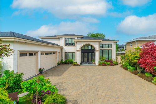 {{alt}} | Card Image