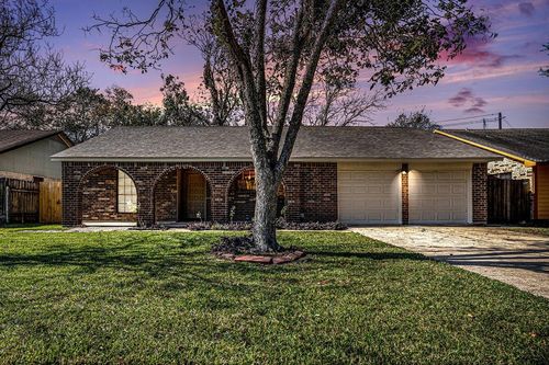 617 Valley Brook Drive, La Porte, TX, 77571 | Card Image