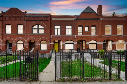 4114 S Ellis Ave, Chicago, IL, 60653-3014 | Card Image