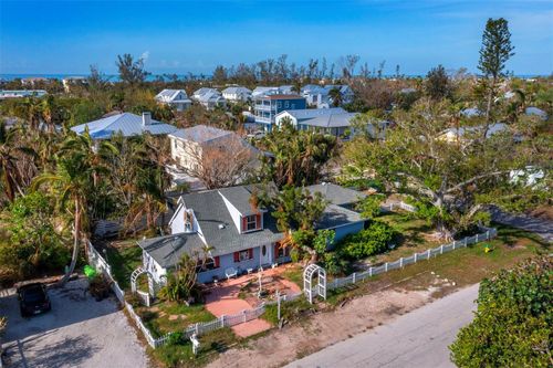 6901 Poinsettia Avenue, LONGBOAT KEY, FL, 34228 | Card Image