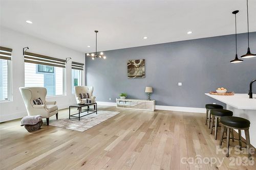 d-1004 Margaret Brown St, Charlotte, NC, 28202-1146 | Card Image