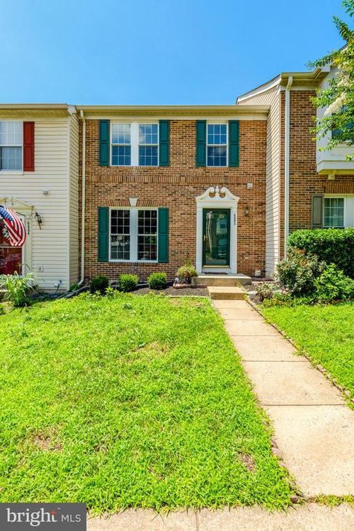 6882 Ridge Water Ct, CENTREVILLE, VA, 20121-5709 | Card Image