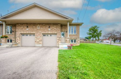 77 Windham St, Simcoe, ON, N3Y2L2 | Card Image