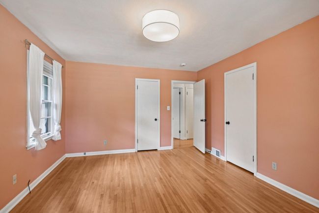 42-web-or-mls-Como Ave-1106-042.jpg | Image 33