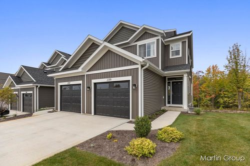 2213 Watertown Way, Grand Rapids, MI, 49505-6049 | Card Image