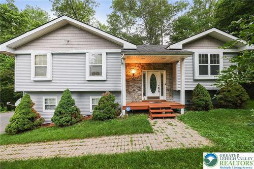 3122 Sparrow Ct, East Stroudsburg, PA, 18302-6719 | Card Image