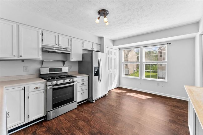 206 Mountain Dr, Townhouse with 3 bedrooms, 3 bathrooms and 2 parking in Carnegie PA | Image 10
