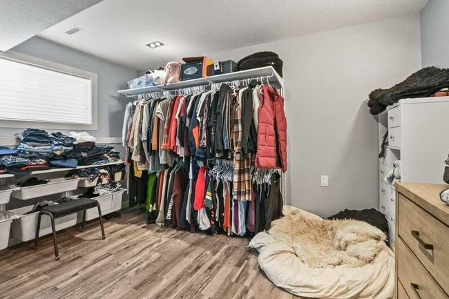 196 Cedar Square, House other with 3 bedrooms, 2 bathrooms and 4 parking in Blackfalds AB | Image 22