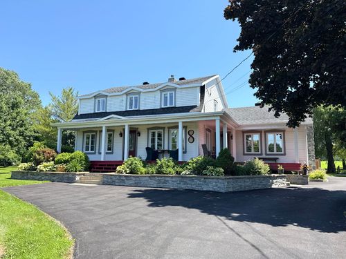 8 Rte 132, Sainte-Anne-de-la-Pocatière, QC, G0R1Z0 | Card Image