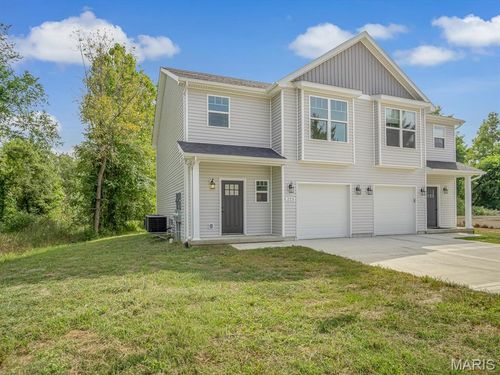 223 Shoreline Dr, O Fallon, IL, 62269-3064 | Card Image