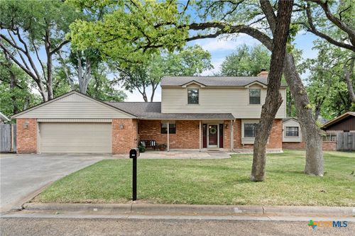 1903 N Harding Ave, Cameron, TX, 76520-2132 | Card Image