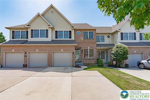 6608 Mine Dr, MACUNGIE, PA, 18062-8713 | Card Image