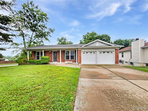 40 Ann Dr, Saint Peters, MO, 63376-2226 | Card Image