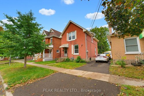 148 Albion St, Brantford, ON, N3T3M9 | Card Image