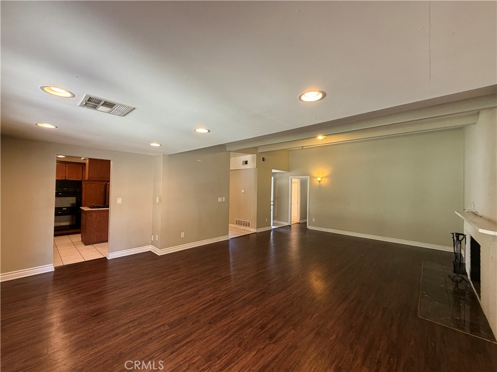 Residential in Reseda 3