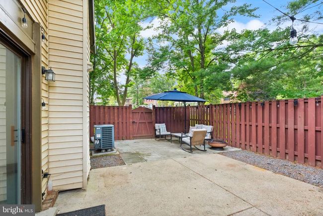 10627 Summer Oak Ct, Townhouse with 4 bedrooms, 3 bathrooms and null parking in BURKE VA | Image 52