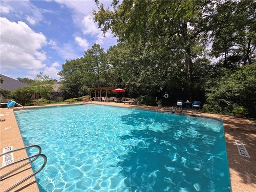 9305 Stonebridge Dr, College Station, TX, 77845-9333 | Card Image