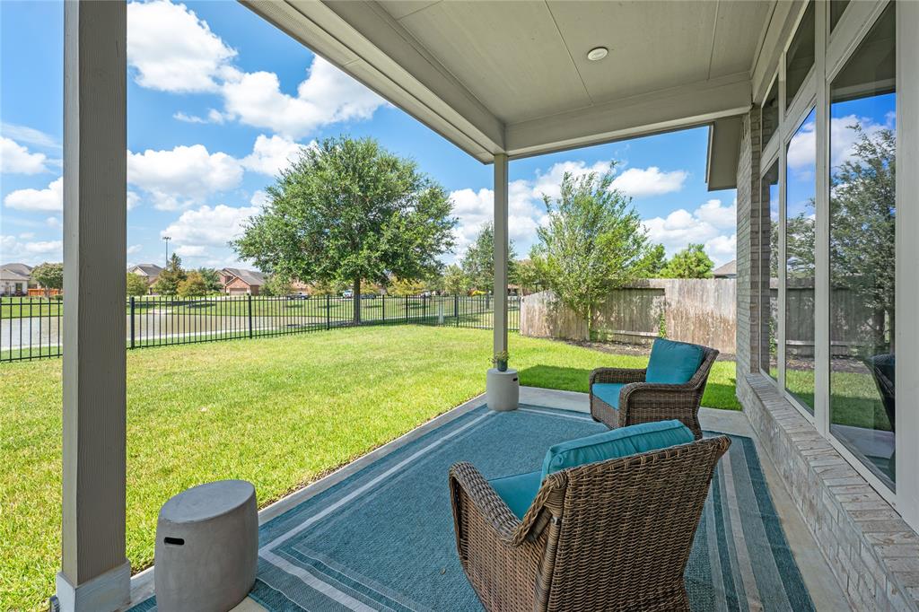 Oak Falls Dr, Pearland, TX 77584