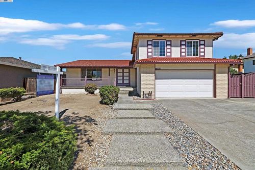 1849 Springsong Dr, San Jose, CA, 95131-2767 | Card Image