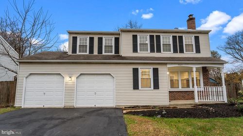 5625 Cricket Ln, Bensalem, PA, 19020-3047 | Card Image