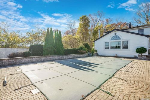 10 Marchant Drive, Saint James, NY, 11780 | Card Image