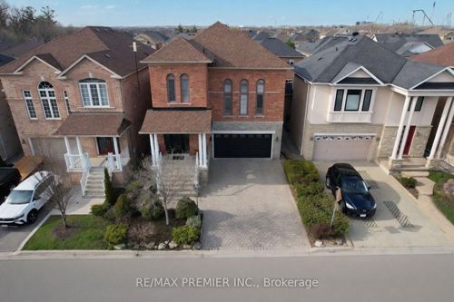 28 Osprey Dr, Woodbridge, ON, L4H1Y2 | Card Image