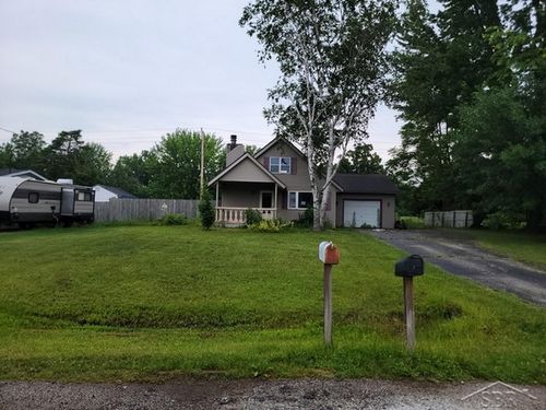 4768 Clunie St, Saginaw, MI, 48638-6401 | Card Image