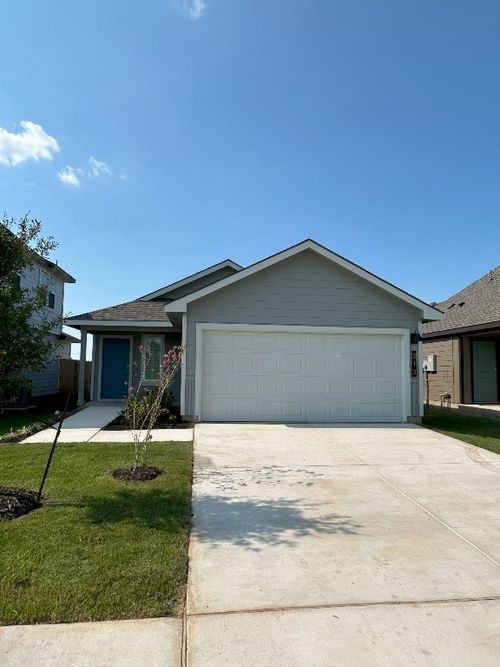 313 Randall Pl, Rockdale, TX, 76567-2289 | Card Image