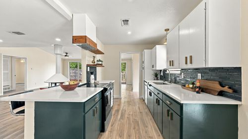 1206 Foster Ln, Weatherford, TX, 76086-5757 | Card Image