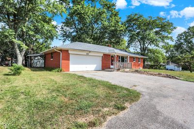 9402 E Raymond Street, House other with 2 bedrooms, 1 bathrooms and null parking in Indianapolis IN | Image 3