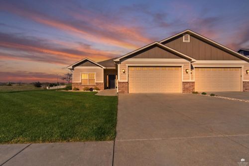 2422 Bellerive Circle, Manhattan, KS, 66503 | Card Image
