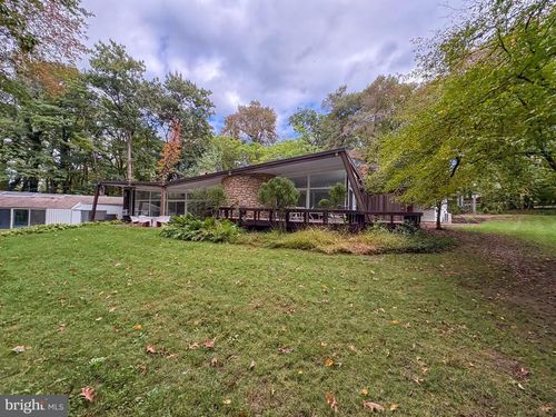 39 Fairview Rd, PENN VALLEY, PA, 19072-1328 | Card Image