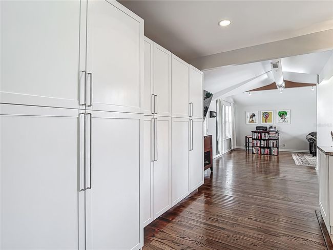 4001 W San Juan St, House other with 2 bedrooms, 2 bathrooms and null parking in TAMPA FL | Image 6