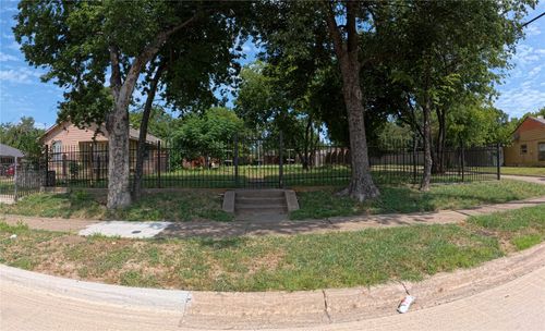 1447 Oakley Ave, Dallas, TX, 75216-5306 | Card Image
