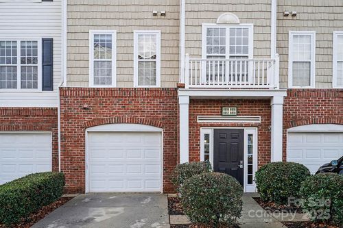 6812 Park Place Dr, Charlotte, NC, 28262-4261 | Card Image