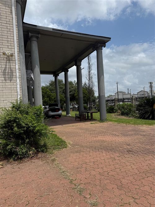 8528 Beechnut St, Houston, TX, 77036-6858 | Card Image